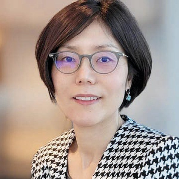 Lori Qingyuan Yue